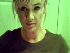 Blonde amateur's wild cam session