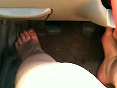 bbw amateur craves foot play