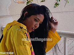 Sensual Morena India heat
