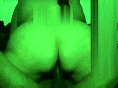 Peeping ex's stunning curves
