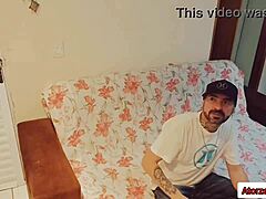 Horny Dude’s Amateur Hand Surprise