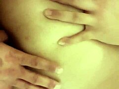 TEEN'S THRILLING DEEP THROAT