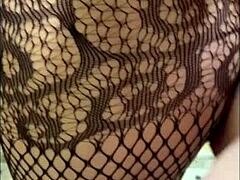 Asian MILF Shines in Stunning Tights