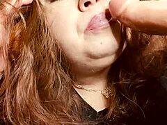 See curvy MILF's epic HD finish
