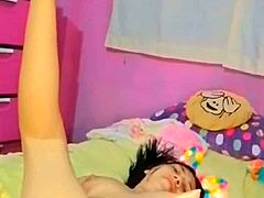Amateur Girl’s Steamy Cam Session
