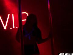 LOLA FOXXS SCORCHES PUBA