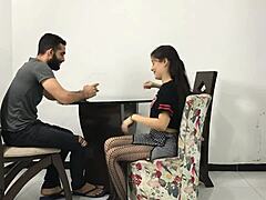 Fiery mom in raw homemade clip