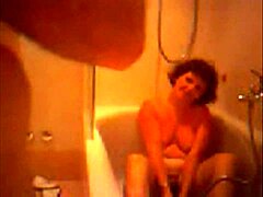 Italian Guy Licks Pussy In Hot Tub