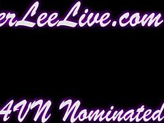 Kimber Lee's solo Valentine's fun