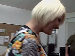 Blonde Shines in Intense Finish