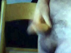 ARGENTINIAN WEBCAM STAR’S BOLD SHOW