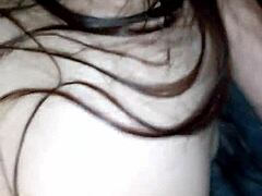 Mujer gets aroused watching my cock slide in and out