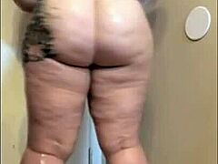 Mia's Twerking Club Finale