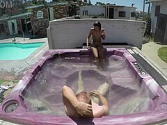 dayanara’s steamy tub passion