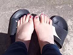 Stunning Feet in Sunny Delight