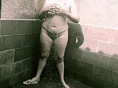 ugh, i can’t even... lays lopes in da shower, gettin’ myself off this mornin!