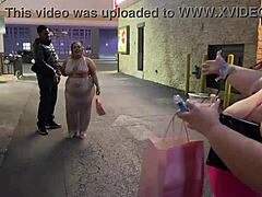 嘿,看Kris K骑巨屌黑人,深喉湿身BBW超震撼!
