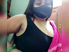 Desi Indian mom bhabi, what's your secret?