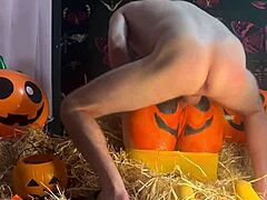 I saw this teen get double creampie at the pumpkin patch.
