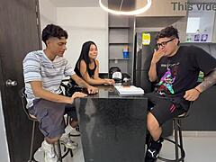 Doy Mi Culo Rico a Joven Entrevistador por Trabajo