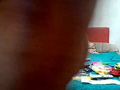 Duas lésbicas share intense anal with sugar daddy in wild session