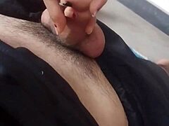Pajeo a Mi Mejor Amigo Mientras Vemos Peliculas con Joven Latina Emo