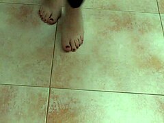 Hey, check these sexy feet dancers showing off! 😍