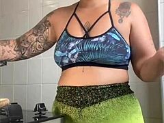 Casada films cooking online but just wants to flash her swollen pussy.