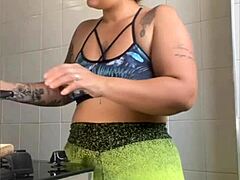 Casada films cooking online but just wants to flash her swollen pussy.