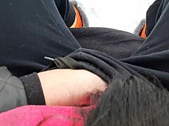 i jerk off riskily in a public park