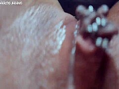 Metendo em dois cuzinhos muito forte com monster cock e ass licking