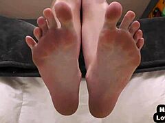 Hj Amateur Teen 18+ POV Closeup Jerks Dick And Talks Dirty