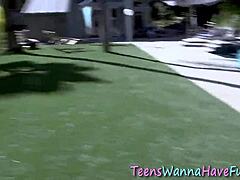 我看到真实18+少女穿内衣和丝袜