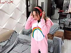 Oh Wow, Vivi Capetinha Takes It In The Ass And Gets Filled With Intense Desire!