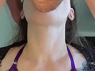 Milf’s Sloppy Blowjob Between Legs In Homemade Clip