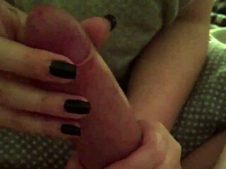 Teen’s Fierce Handjob in Homemade Video Leaves You Speechless