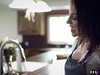 elexis monroe teases teen adria rae into sly pussy licking