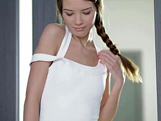 StepMoms Crave Young Studs Online