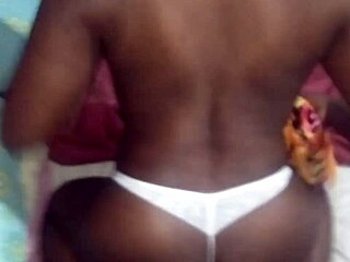 Brazilian Wife’s Ninfo Safada Double Anal in Homemade Group Clip