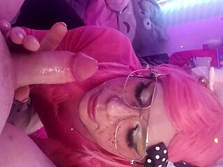 Ladyboy Crossdresser Gets Deep Messy Finish