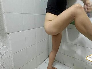 Shaved wife crafts heart figure after pussy depilation