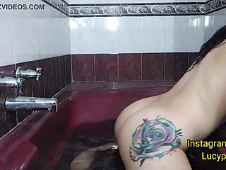 Natural Curves Shine in Colombian Ride