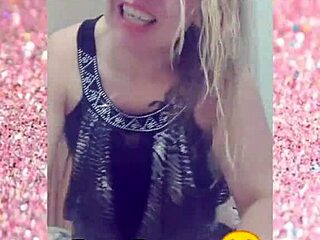 Blonde Milf’s Teasing Cash-Driven Seduction