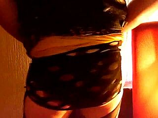 i can’t stop watching lucy diamond twerk her stunning ass