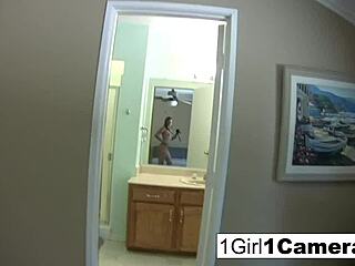 kirra lynne fingering herself on camera solo