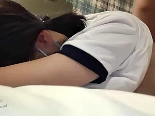 哟,看这个可爱亚洲中国妹子大屁股被近距离猛干