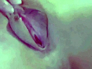 Bold Pussy Rubbing Selfie Video