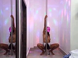 Morena Teen's SEXY Dance Ignites