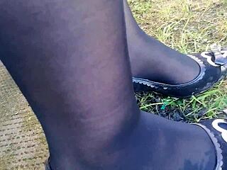 Rainy Days Dirty My Heels, Lick Them?