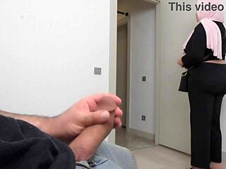 Hijab Girl Caught Public Moment